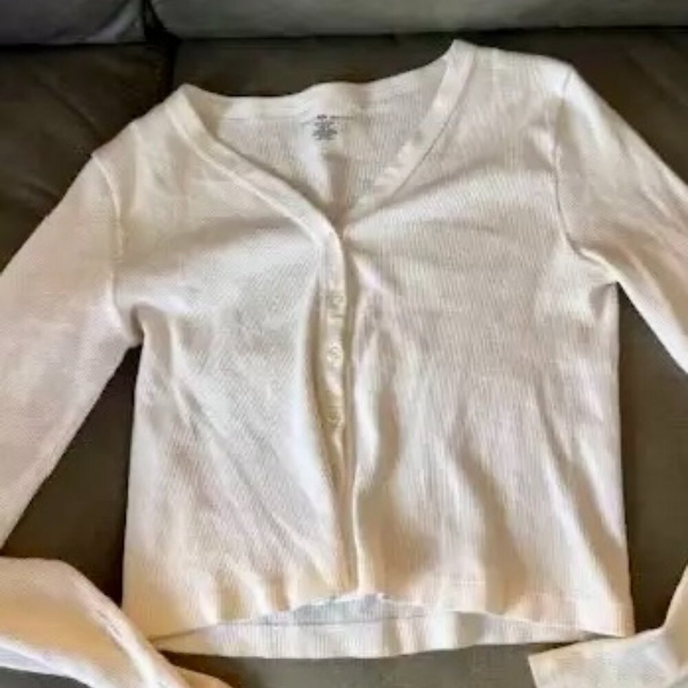 Brandy Melville off-white henley 100% cotton M  Never worn